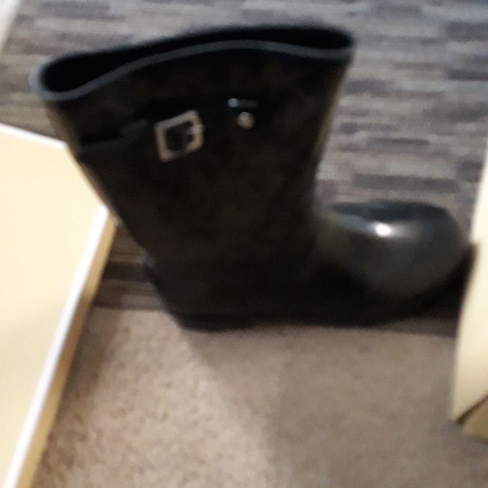 Boots - Picture 2 of 3